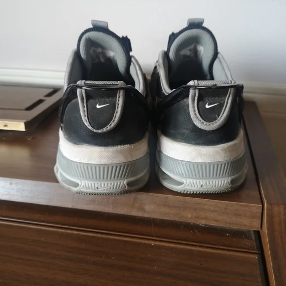 Nike Metcon 7 FlyEase - Picture 2 of 5